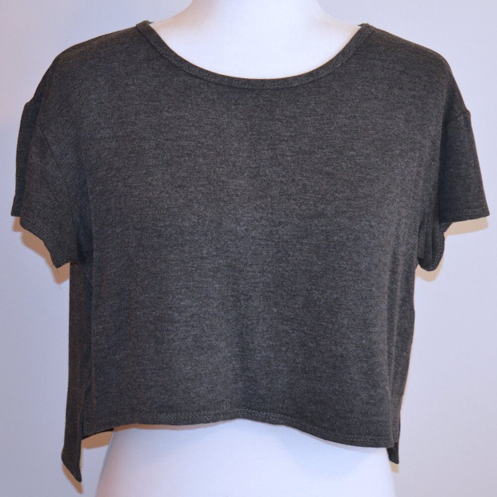 Livi by Olivia Rae Crop Top - Size M